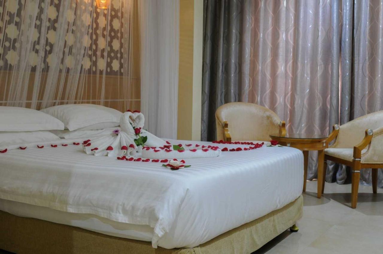 Saab Royale Hotel Найроби Экстерьер фото