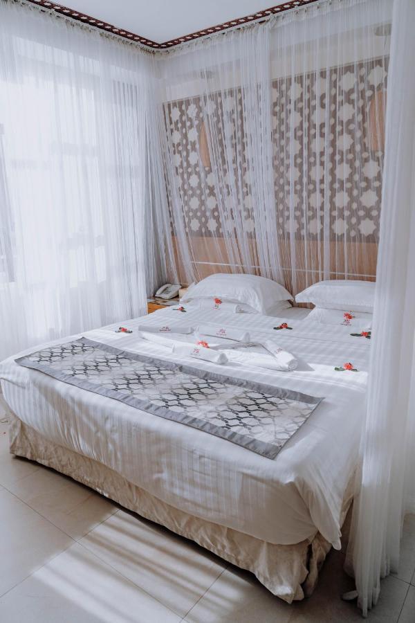 Saab Royale Hotel Найроби Экстерьер фото